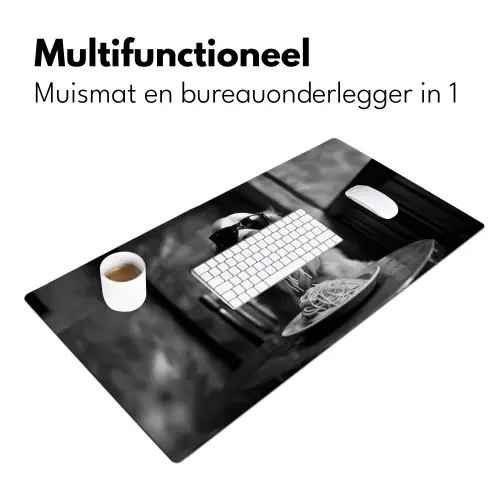 Golden Retriever - Hond - Vrolijk -  Bord spaghetti - Zwart - wit Muismat XXL klein -sfeer4