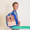 Fee met madeliefjes Kinderrugzak - Blauw middel -sfeer3_NL