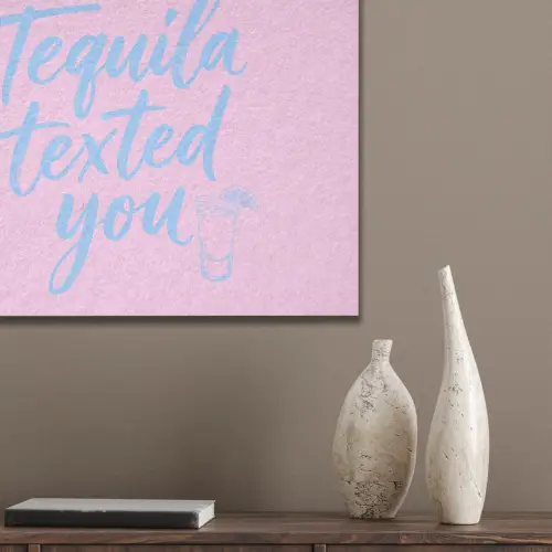 Tequila texted you - Roze - Blauw PET vilt klein -sfeer6_closeup