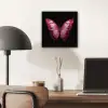 Vlinder - Fuchsia - Grafisch aluminium wit klein -sfeer5