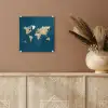 Wereldkaart - Donkerblauw - Beige plexiglas 5mm klein -sfeer5