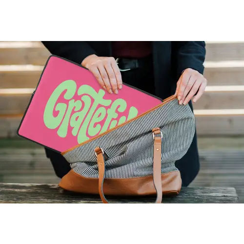 Grateful - Groen - Grafisch - Vloeiend laptophoes neopreen klein -tas
