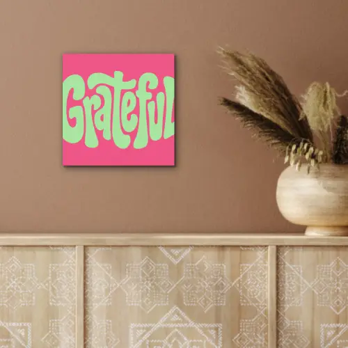 Grateful - Groen - Grafisch - Vloeiend aluminium wit klein -sfeer4