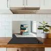 Stapel - Boeken - Groen - Daglicht keuken achterwand spatscherm klein -sfeer2
