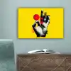 Hand - Rode cirkel - Geel canvas 2cm klein -sfeer4