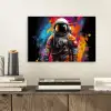 Astronaut - Graffiti - Zwart - Kleuren aluminium wit klein -sfeer1
