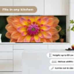 Dahlia - Bloem - Oranje keuken achterwand 2 middel -sfeer4_UK