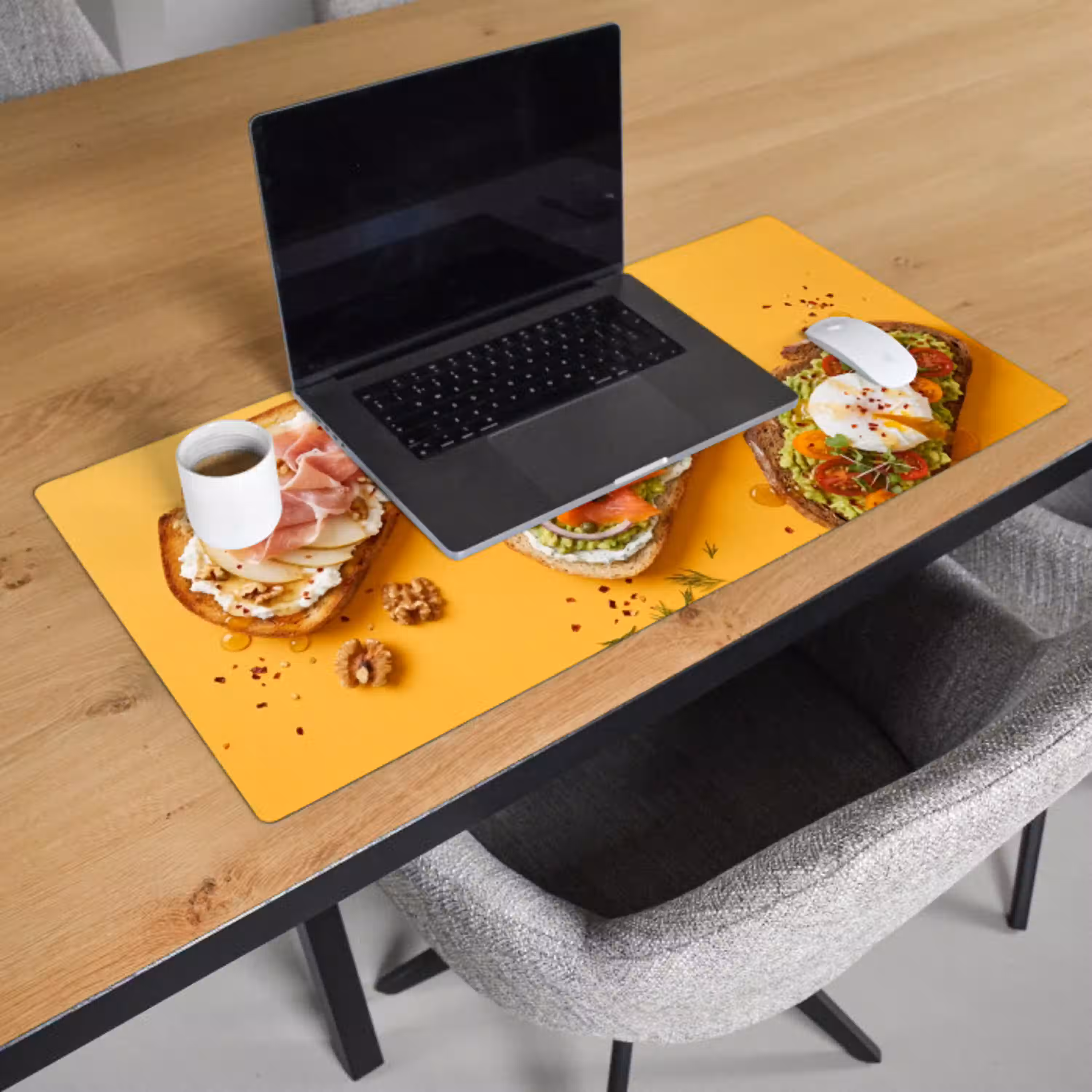 Eten - Brood - Ontbijt - Modern - Kleurrijk Muismat XXL klein -sfeer1