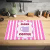 More coffee - Roze - Paars - Strepen - Mok Inductie beschermer vinyl 3mm klein -sfeer5