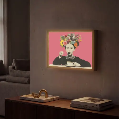 Meisje - Kopje - Bloemen - Roze Light Box met batterij (Wandlamp) middel -sfeer1
