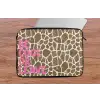 Tekst - Be cool or leave - Roze - Giraffenprint laptophoes neopreen klein -tafel