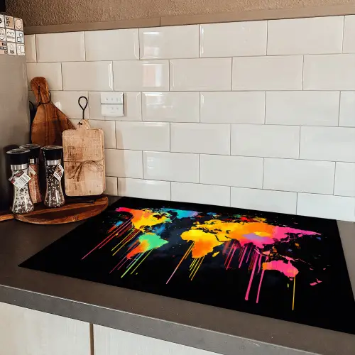 Wereldkaart - Verf - Kleurrijk - Graffiti - Wereld Inductie beschermer vinyl 3mm klein -sfeer3