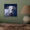 Koe - Delfts - Blauw - Artistiek aluminium wit klein -sfeer2