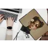 Vrouw - Beige - Bloem - Modern - Portret laptophoes neopreen klein -bureau