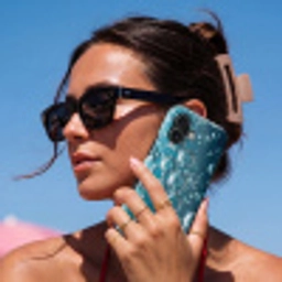 Luchtbellen - Dynamisch - Blauw Toughcase MagSafe Apple iPhone 17 klein -Sfeer2V