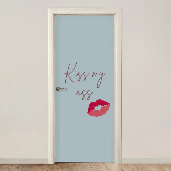 Kiss my ass - Lip - Blauw deurposter klein -3d_beige