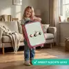 Beige retro raceauto op groen achtergrond Kinderkoffer - Roze klein -sfeer2_NL
