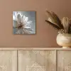 Bloem - Wit - Neutraal aluminium wit klein -sfeer4