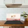 Palmbomen - Heuvels - Minimalistisch - Zachtroze keuken achterwand spatscherm klein -sfeer2