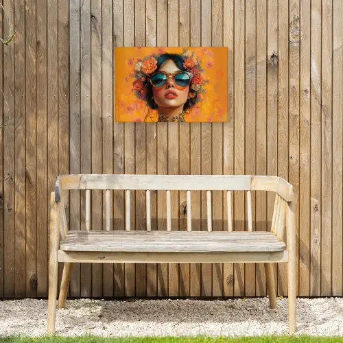 Vrouw - Bloemen - Aesthetic - Oranje Tuinposter op houten frame 2 cm dik klein -sfeer4