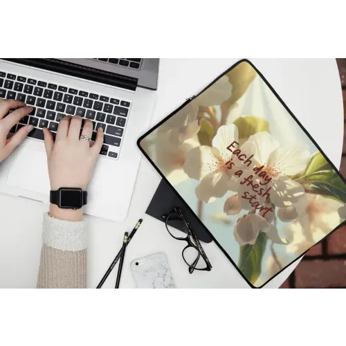 Bloesems - Zonlicht - Quote - Wit laptophoes neopreen klein -bureau