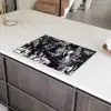Springen - Paard - Zwart - Wit Inductie beschermer vinyl 3mm klein -sfeer8