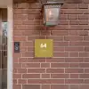 Okergeel - Modern Naambord Vierkant klein -sfeer7-XS