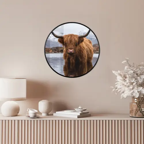Schotse hooglander - Bruin - Water Fotolijst rond zonder passe partout klein -sfeer3