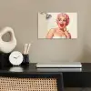 Vrouw - Douche - Roze poster papier klein -sfeer1