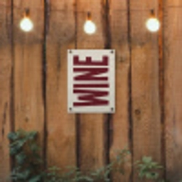Wine - Red - Decoratie - Japandi tuinposter los doek klein -sfeer1