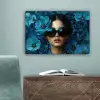 Vrouw - Bloemen - Blauw - Aesthetic - Luxe canvas 2cm klein -sfeer4