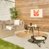 Vlinder - Minimalistisch - Roze Tuinposter op houten frame 2 cm dik klein -sfeer2