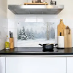 Bospad - Dennen - Sneeuw - Winter - Rustgevend Inductie beschemer met haakjes klein -sfeer2