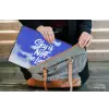 Sky is not the limit - Blauwe lucht - Wolken laptophoes neopreen klein -tas